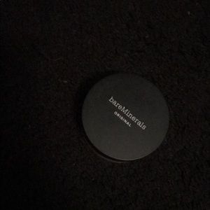 bare minerals in shade light powder